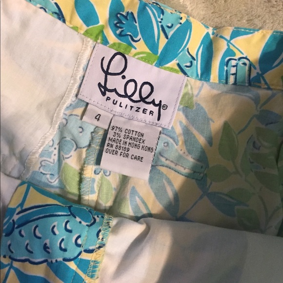 Lilly Pulitzer shorts size 4 - Picture 3 of 3